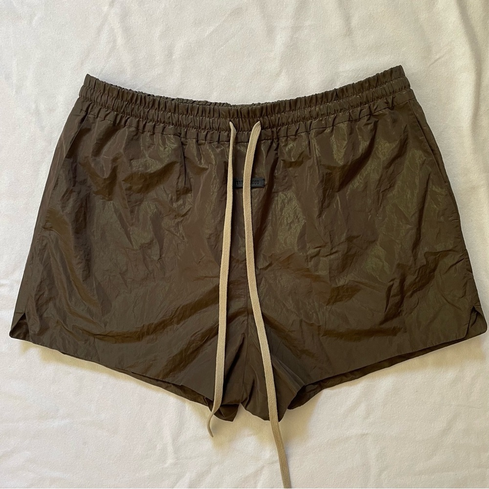 NWOT Fear of God Wrinkled Polyester Running Short Brown Pockets Unisex Large - Picture 4 of 11